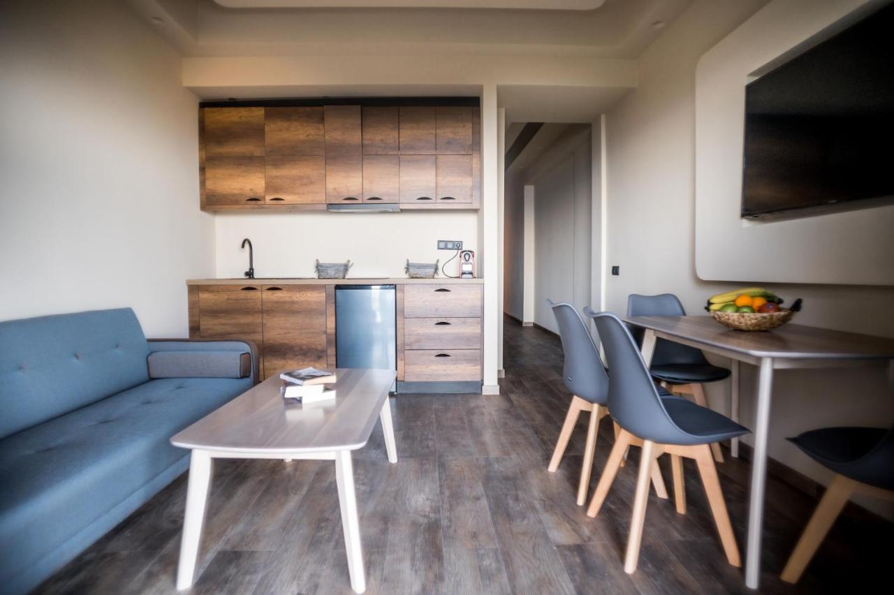Seven Keys Luxury Suites Achilleion Ngoại thất bức ảnh