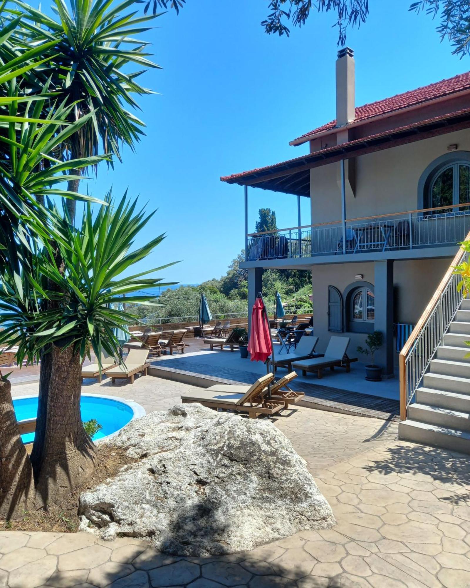 Seven Keys Luxury Suites Achilleion Ngoại thất bức ảnh